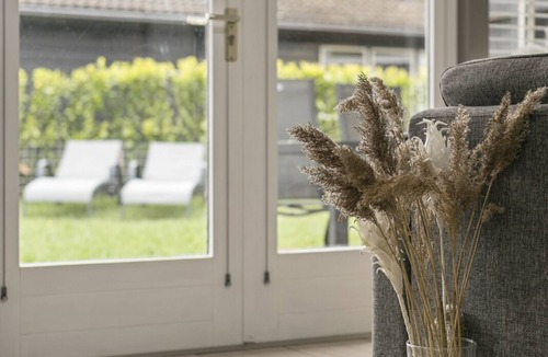 Ouddorp House | This romantic holiday home is located in the middle part of the quiet and green park Toekomst in the middle of the Kop van Goeree