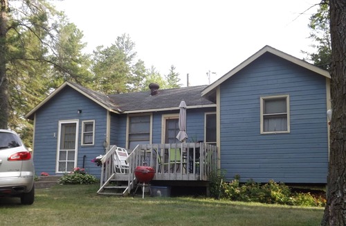 Pillager Cabin | This rustic and charming cabin has great views of Hardy Lake.