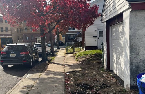 Irvington House | This's private room in Irvington 8 to 10 minutes to Newark air port