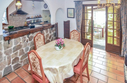 Les Vans House | This stone house in the Ardèche department is typical of the region.