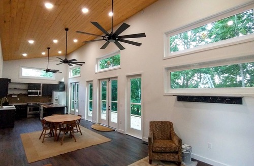 Summertown House | This stylish, modern country home is perfect for a getaway in Summertown, TN.