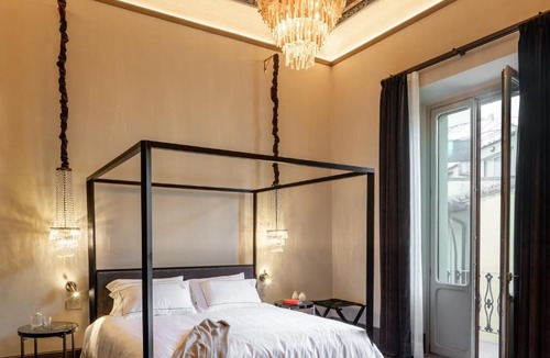 Santissima Annunziata Apartment | This Time Tomorrow in Florence