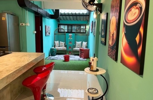 Chang Phueak House | this triplex town house blends an innovative design & stunning location