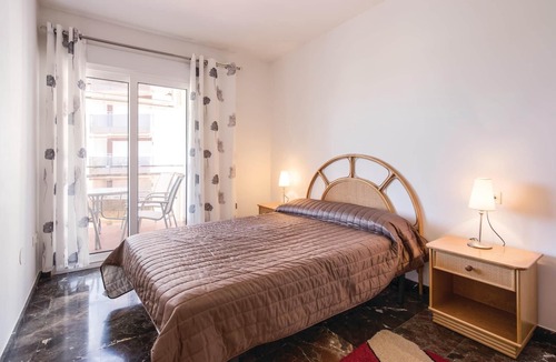 Isla Plana Apartment | This vacation apartment with modern equipment offers a magnificent view of the sea and the huge pool