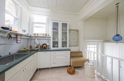 Beylerbeyi Villa | This villa is a 3 bedroom(s), 3 bathrooms, located in Üsküdar, İstanbul.