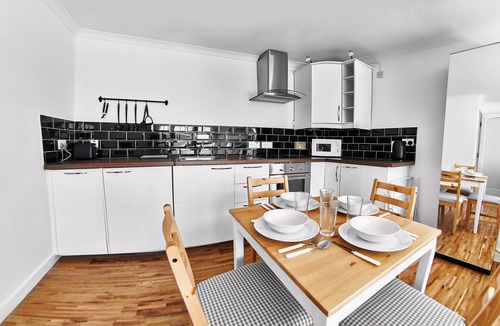 Central Aberdeen Apartment | Thistle Apartments - Rose Apartment
