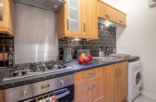 Largs Apartment | Thistle View - Sleeps 4 by the Coast of Largs