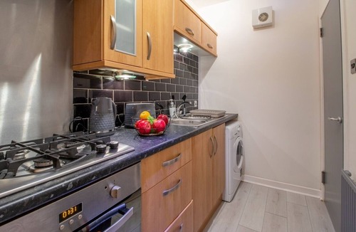 Largs Apartment | Thistle View - Sleeps 4 by the Coast of Largs