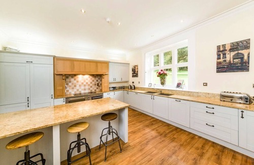 Belford Villa | Thistlebrook Hall - Ten Bedroom Villa, Sleeps 20