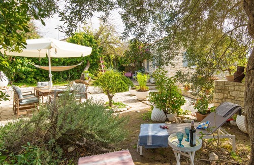 Magazia Apartment | Thodoros Apartment – 3 Bedrooms, Sea Views, Family-Friendly