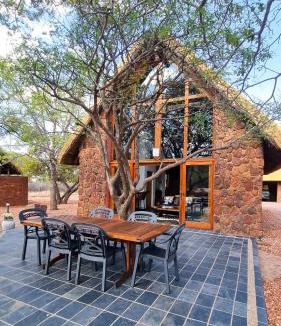 Lephalale Cabin | Tholo Bush Stay