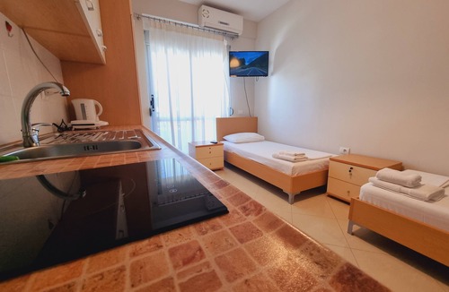 Vlore Apartment | Thoma's K Studios
