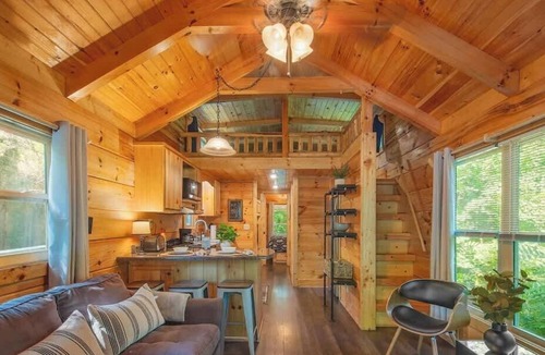 Lookout Valley Neighborhood Association Cabin | Thomas Secluded Tiny Cabin, Hot Tub, Firepit, More