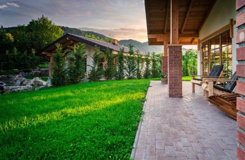 Bran Ski Chalet | Thomhof Chalets