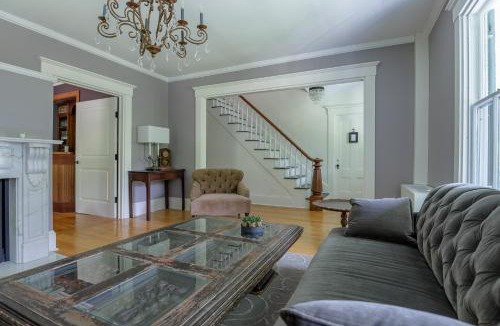 Durham House | Thompson Inn