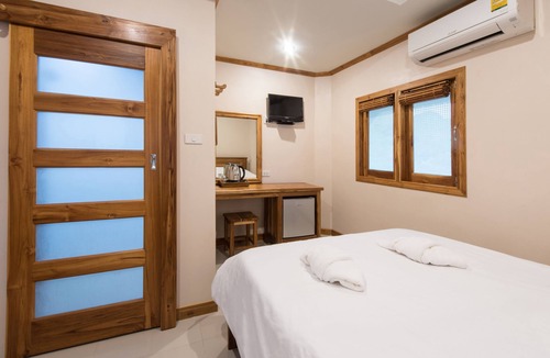 Thong Pha Phum House | Thongphaphum River