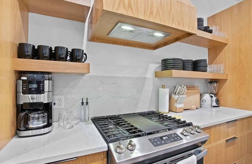 South Lamar House | Thonton Unit A & B