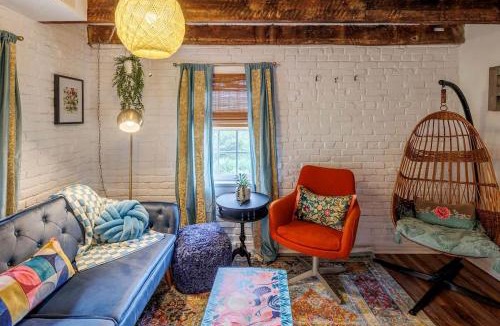 Boonsboro House | Thoughtfully Design Cottage with Breathtaking Indoor and Outdoor in Maryland