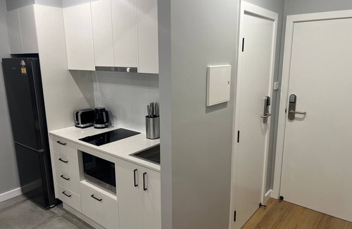Adamstown Heights Apartment | Three Bedroom Deluxe Interconnect