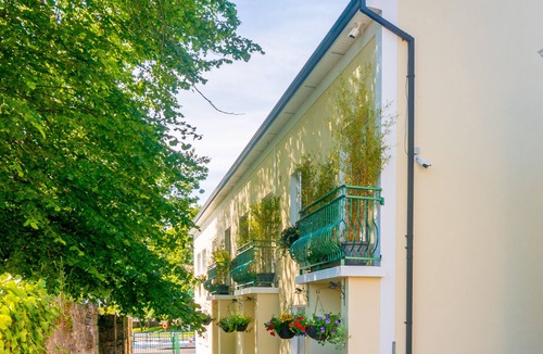 Cortober House | Three bedroom self catering houses located overlooking the waterfront