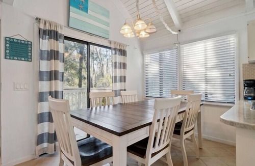 Night Heron House | Three Bedroom, Two Bath Sea Pines Home