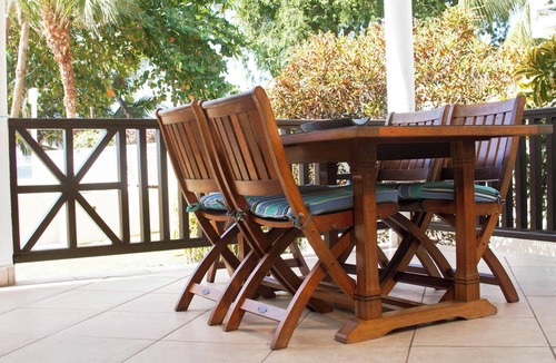 Hastings Villa | Three Bedroom Apartment on the Beach