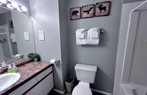 Canmore Apartment | Three-Bedroom Apartment 108 - Private Entrance - Self Check In. BL-RES-12549.