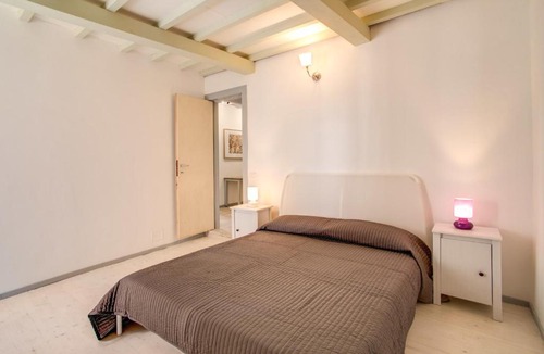 Rione VI Parione Apartment | Three Bedroom Apartment Campo dei Fiori