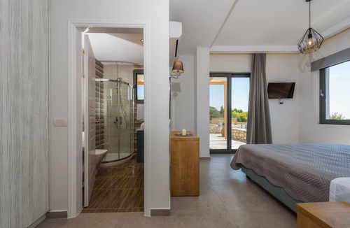 Agios Leon Apartment | Three-Bedroom Apartment with Private Pool