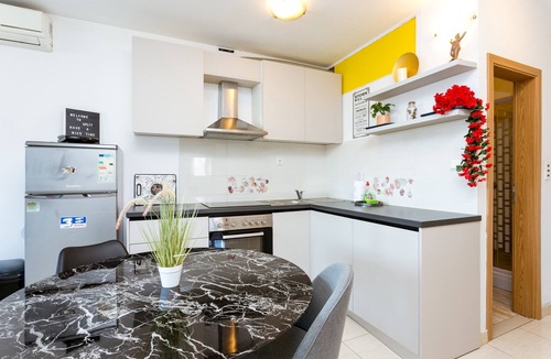Split Apartment | Three bedroom apartment with balcony and sea view Split (A-23098-a)