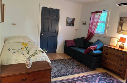 Red Hook Cottage | Three bedroom house near Bard College with wood burning stove & baby grand piano