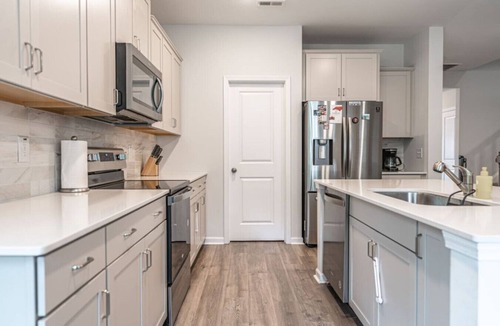 Aberdeen House | Three bedroom in United States of America, Aberdeen