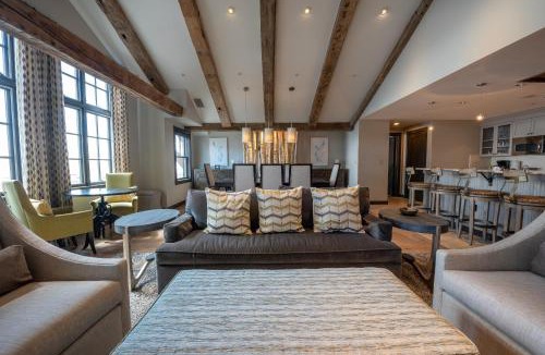Mount Crested Butte Apartment | Three Bedroom Mountain Chic 6th Floor Penthouse with Amazing View condo