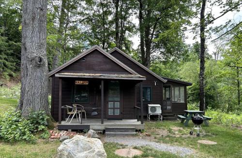 Lyme House | Three-Bedroom Mountain Cabin Getaway near Hanover, New Hampshire