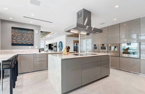 Surfside Apartment | Three Bedroom Oceanfront Apartment With Amazing Views