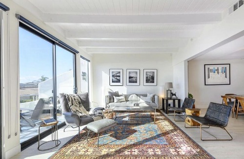 Hermosa Beach Apartment | Three Bedroom Residence with Private Rooftop Deck