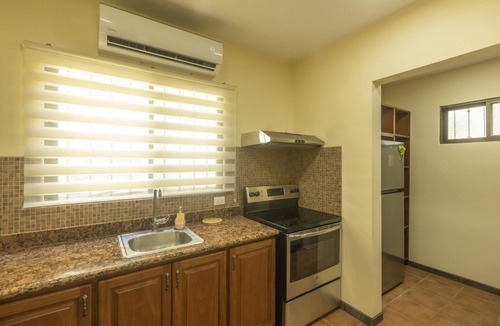 Coco House | Three Bedroom Sunny Townhome