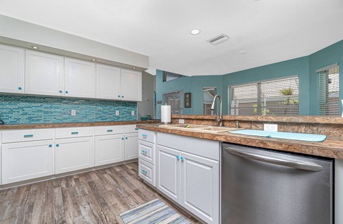 Windward House | Three bedroom, three bathroom beautifully decorated home in Cape Haze.