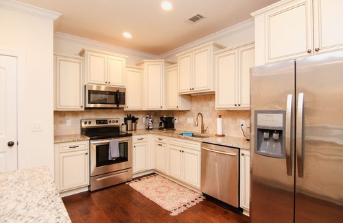 Epworth Acres House | Three-bedroom luxury near all the island has to offer!