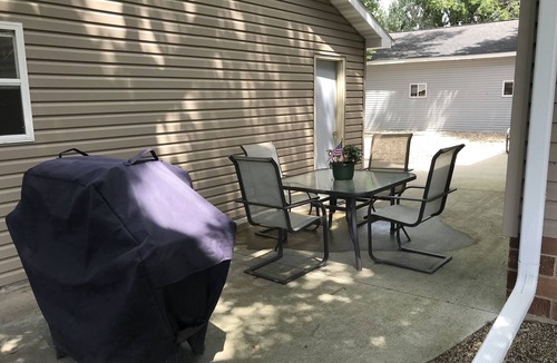 Clear Lake House | Three Blocks To The Lake! 4 Bedroom House With Two Stall Garage Sleeps 8