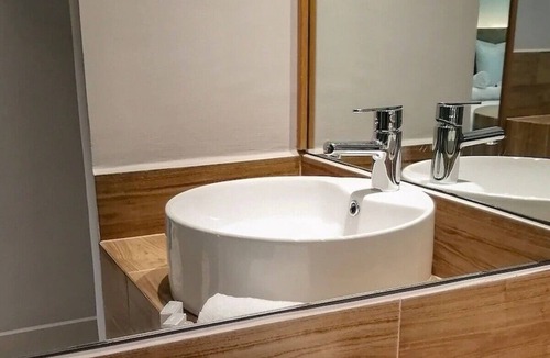 Downtown Cancun Hotel | Three Central Room Perfect for Groups Exploring Cancún’s Hidden Gems