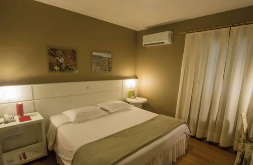 Jaguariaiva Hotel | Three Double Room w/Access to Waterfall Routes, & Stunning Canyon Landscapes