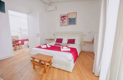Castromediano Bed & Breakfast | Three elegant rooms with private bathrooms for the perfect stay