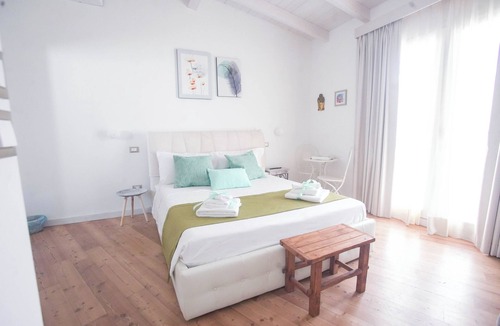 Castromediano Bed & Breakfast | Three elegant rooms with private bathrooms for the perfect stay
