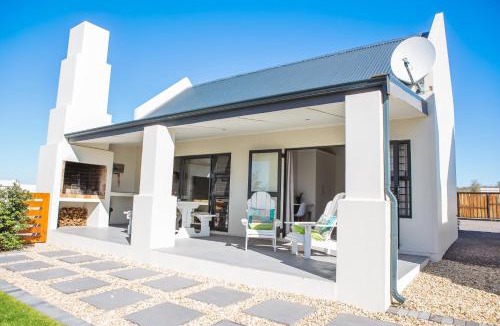 Olifantskop Ski Chalet | Three Feathers Cottages