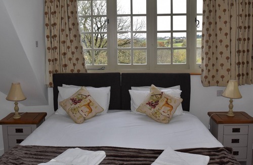 Barry Hotel | Three Horseshoes