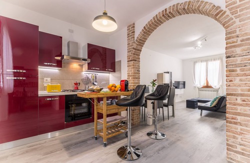 Montegrotto Terme House | Three-level Terraced House in Montegrotto Terme, with private garden