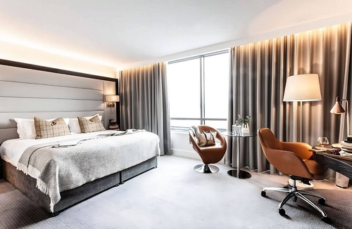 City Centre Dublin Hotel | Three Modern Accommodation Minutes Away from National Museum of Ireland!