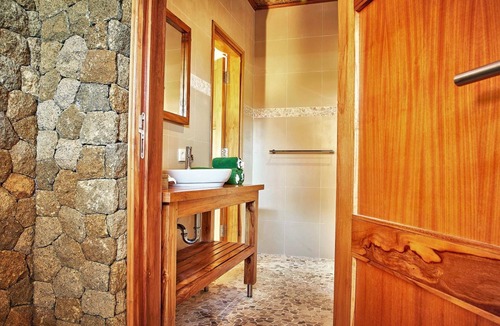 Uluwatu Hotel | Three Monkeys Villas