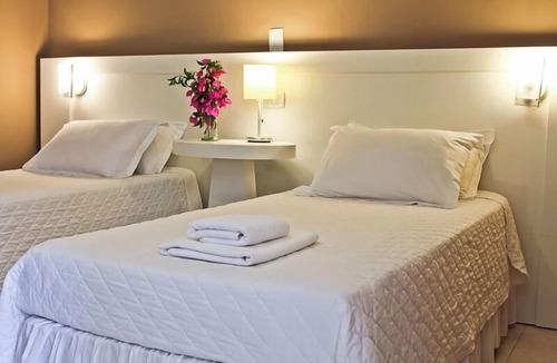 Jaguariaiva Hotel | Three Nature-Focused Twin Room w/Easy Access to Hiking Trail and Waterfalls